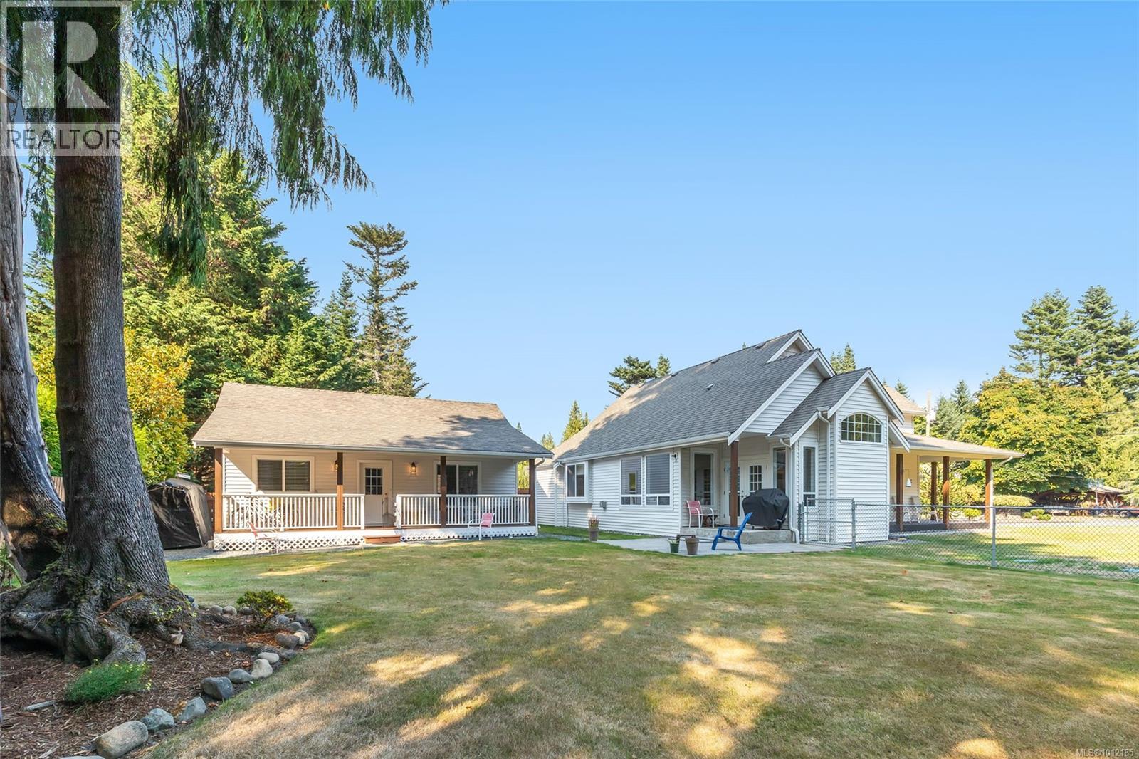 Photo 22 of 1077 Forgotten Dr, Parksville BC