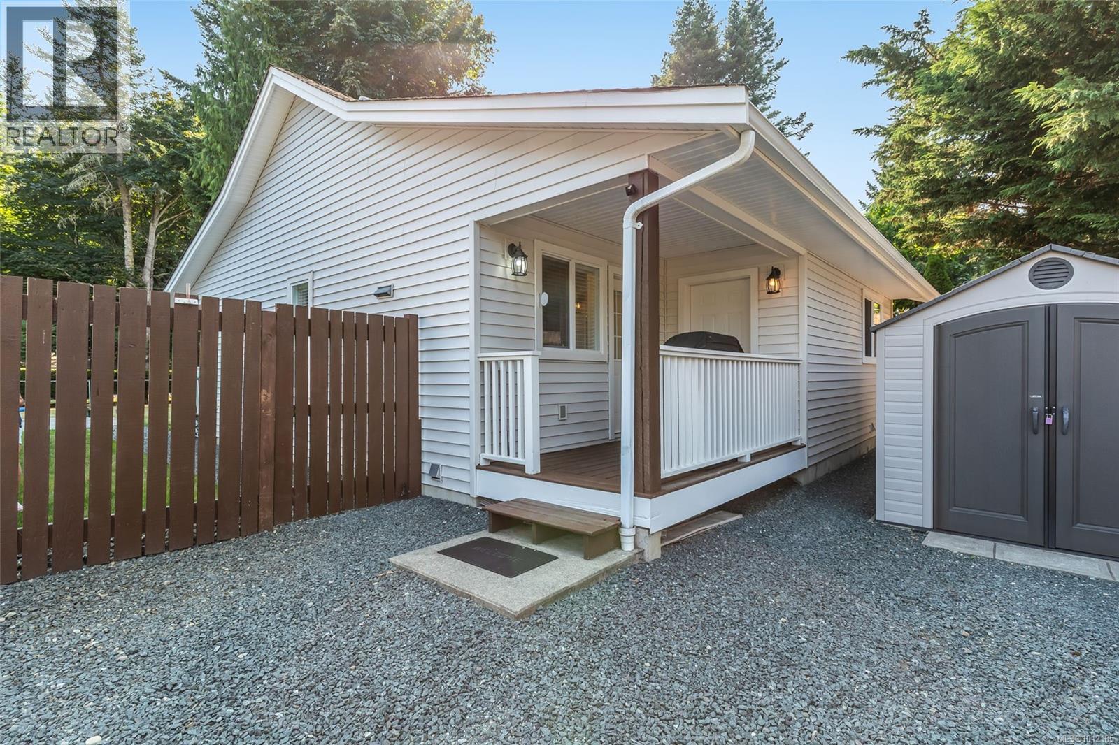 Photo 31 of 1077 Forgotten Dr, Parksville BC