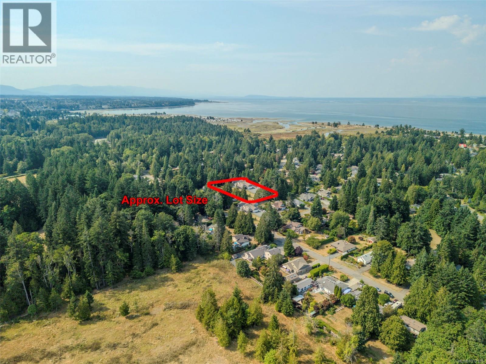 Photo 33 of 1077 Forgotten Dr, Parksville BC