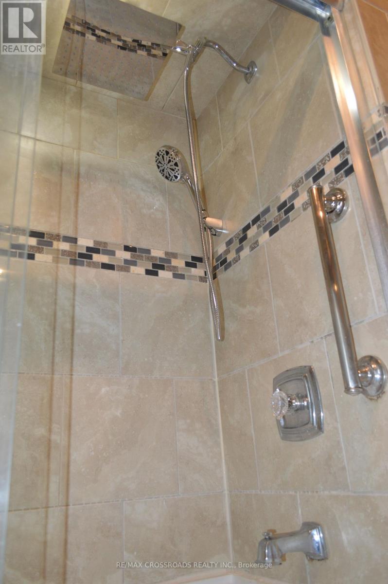 Photo 16 of 324 Tampa Drive, Georgina ON