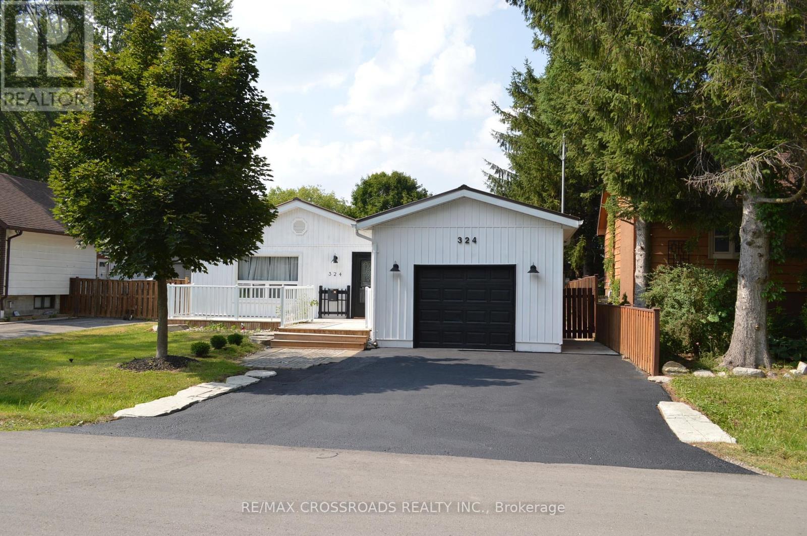 Photo 3 of 324 Tampa Drive, Georgina ON