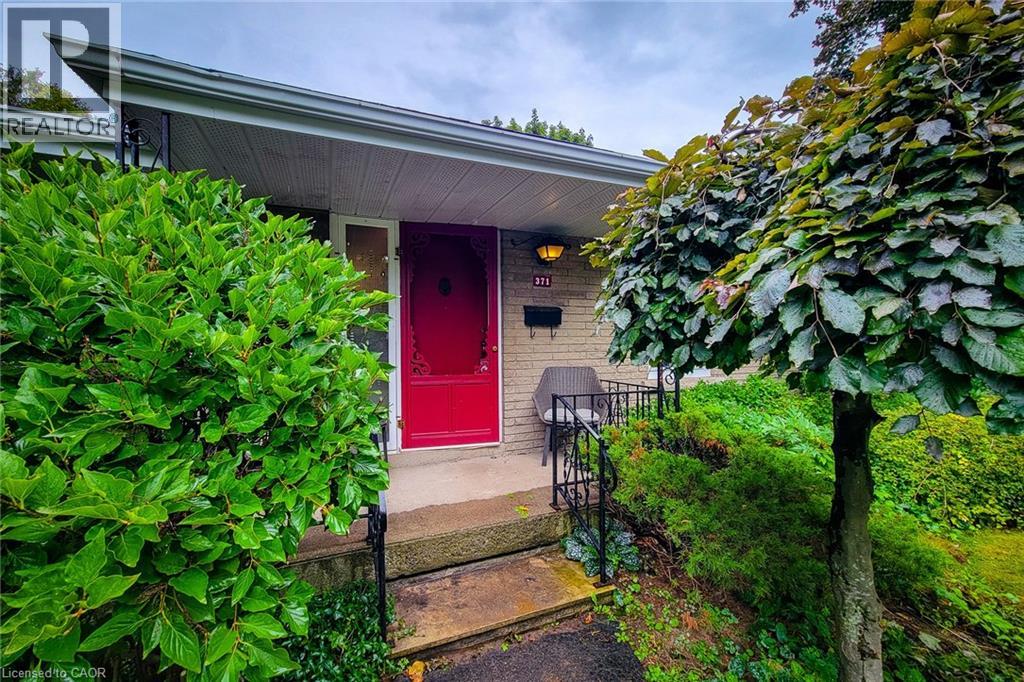 Photo 18 of 371 Robina Road, Ancaster ON