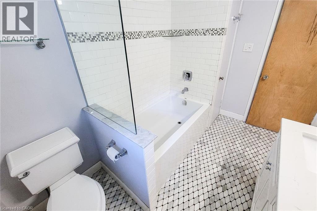 Photo 40 of 371 Robina Road, Ancaster ON