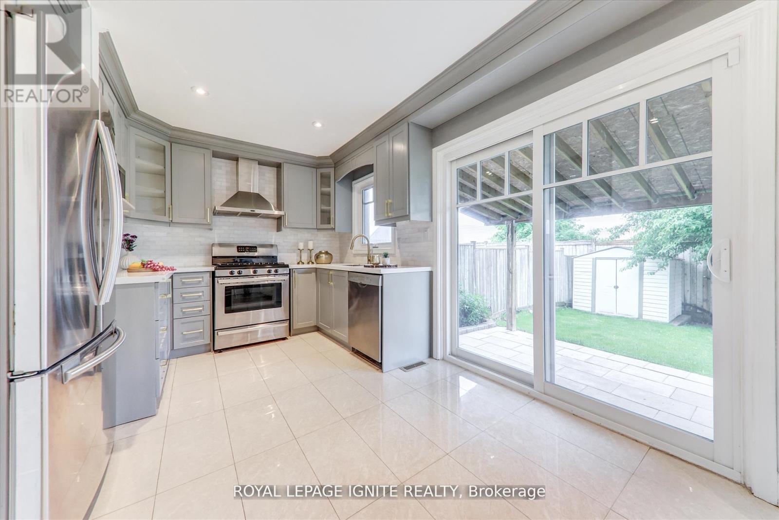 Photo 13 of 7226 Torrisdale Lane, Mississauga ON