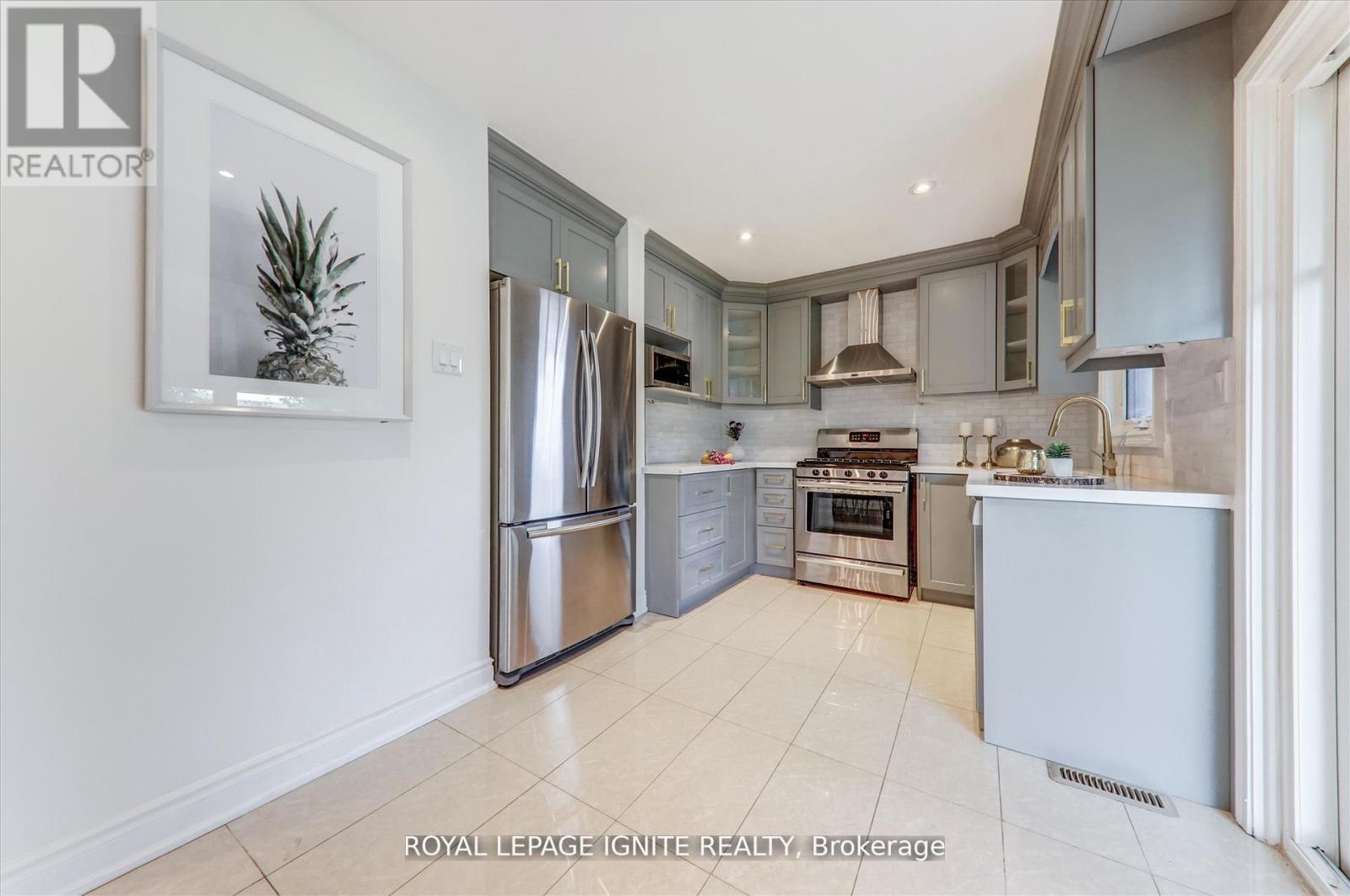 Photo 14 of 7226 Torrisdale Lane, Mississauga ON