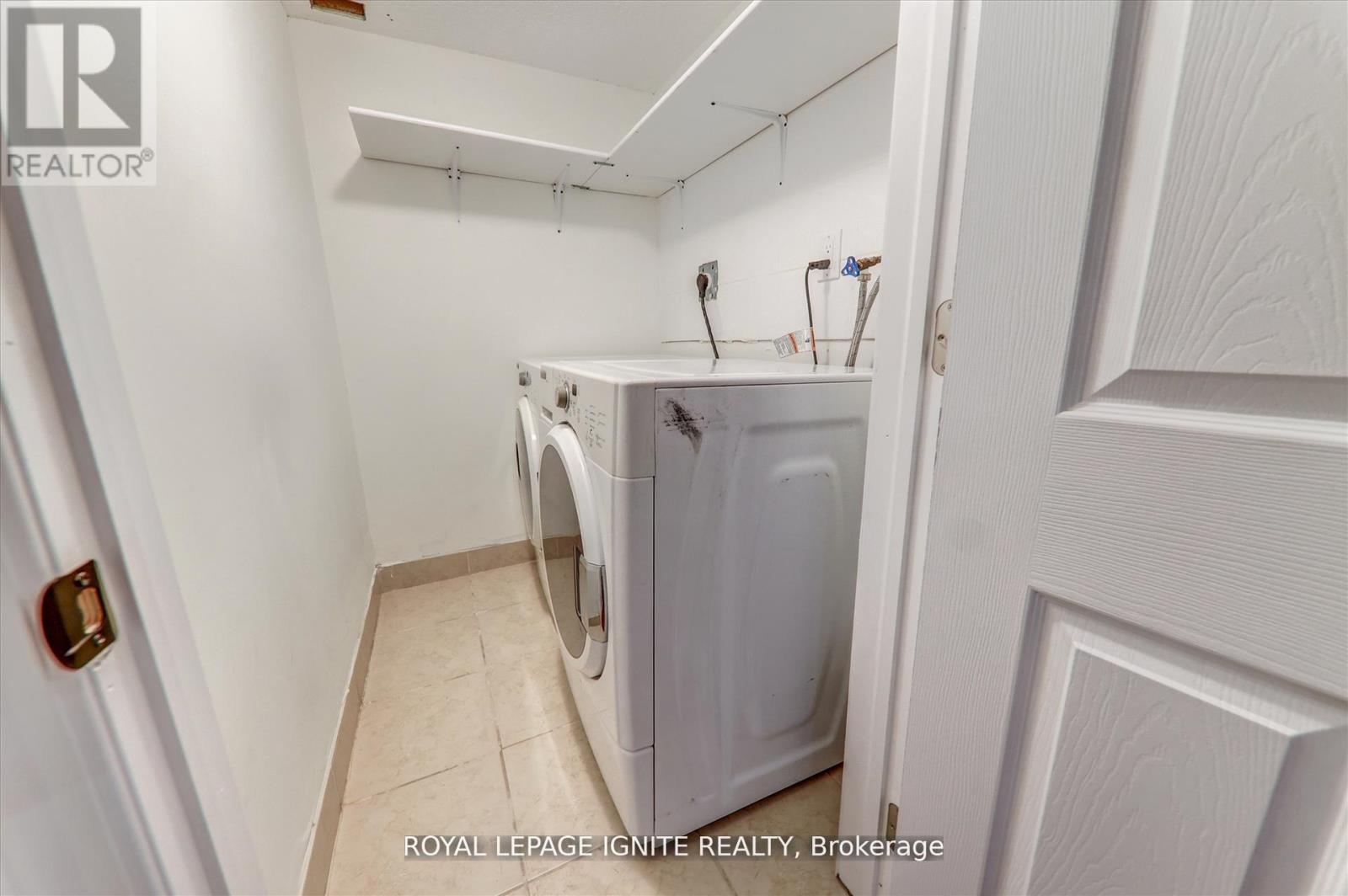 Photo 33 of 7226 Torrisdale Lane, Mississauga ON