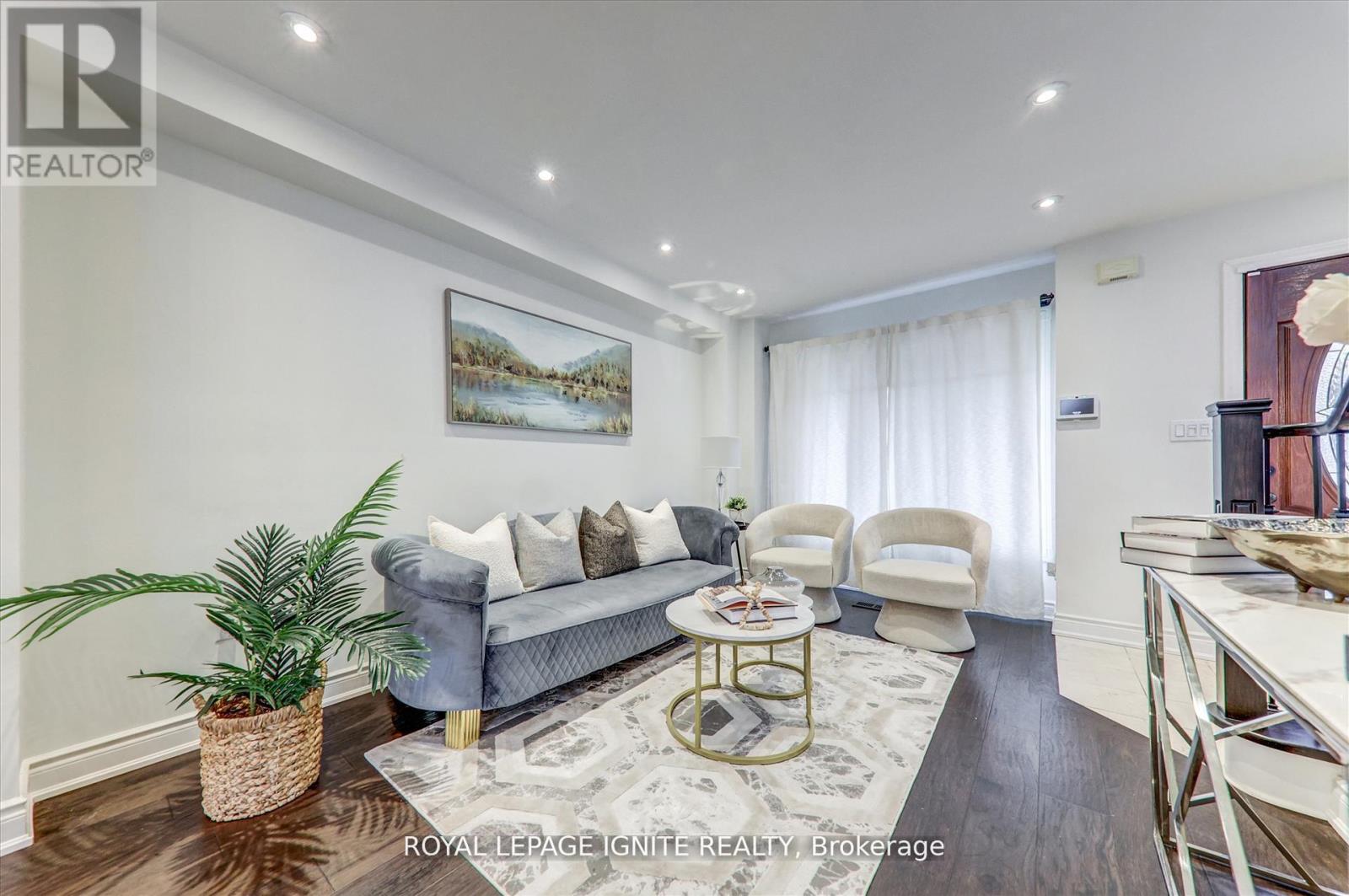 Photo 8 of 7226 Torrisdale Lane, Mississauga ON