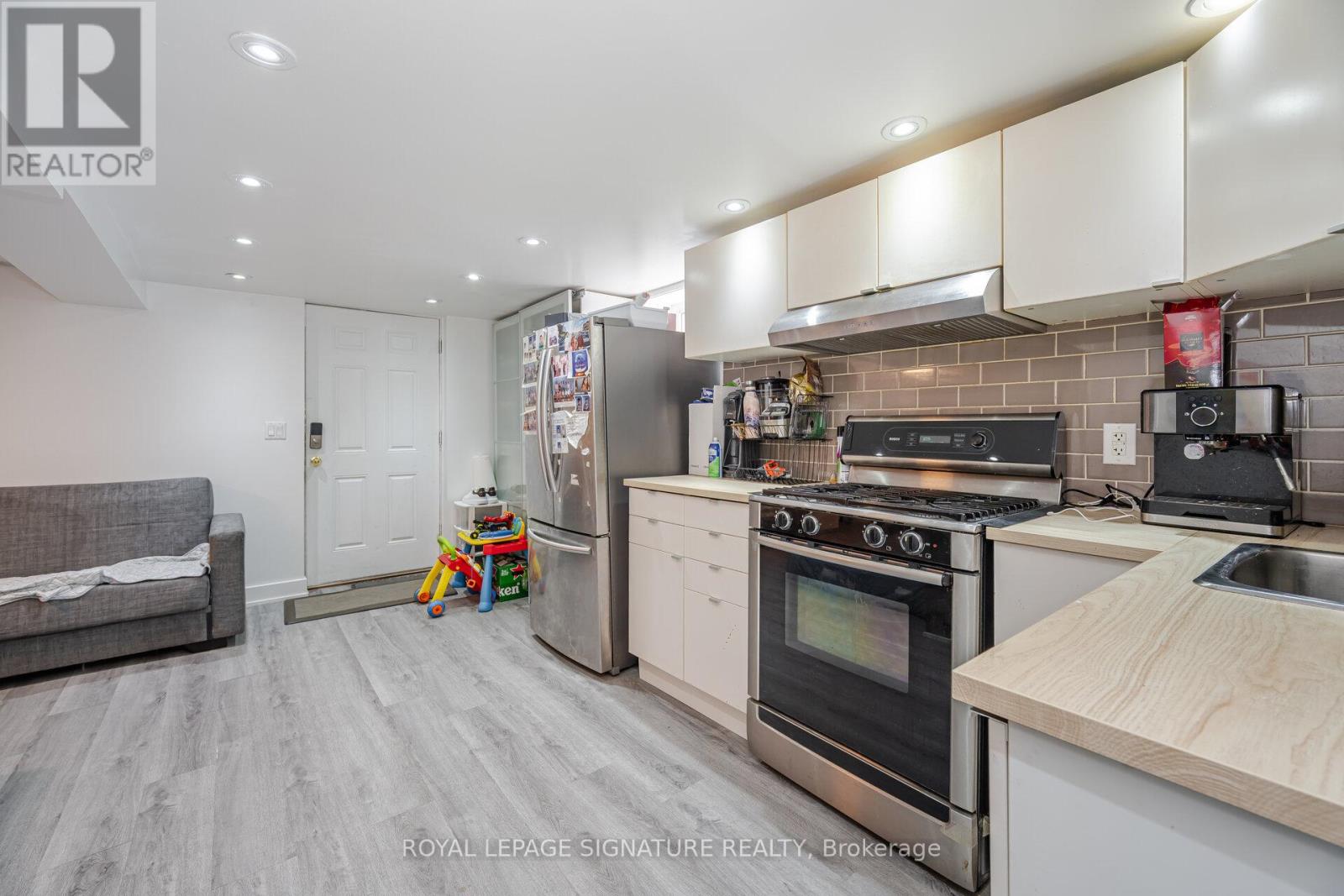 Photo 33 of 25 Handel Street, Toronto ON