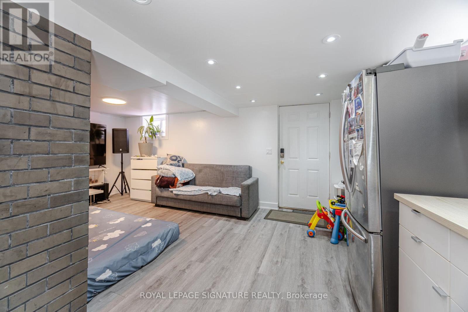 Photo 34 of 25 Handel Street, Toronto ON