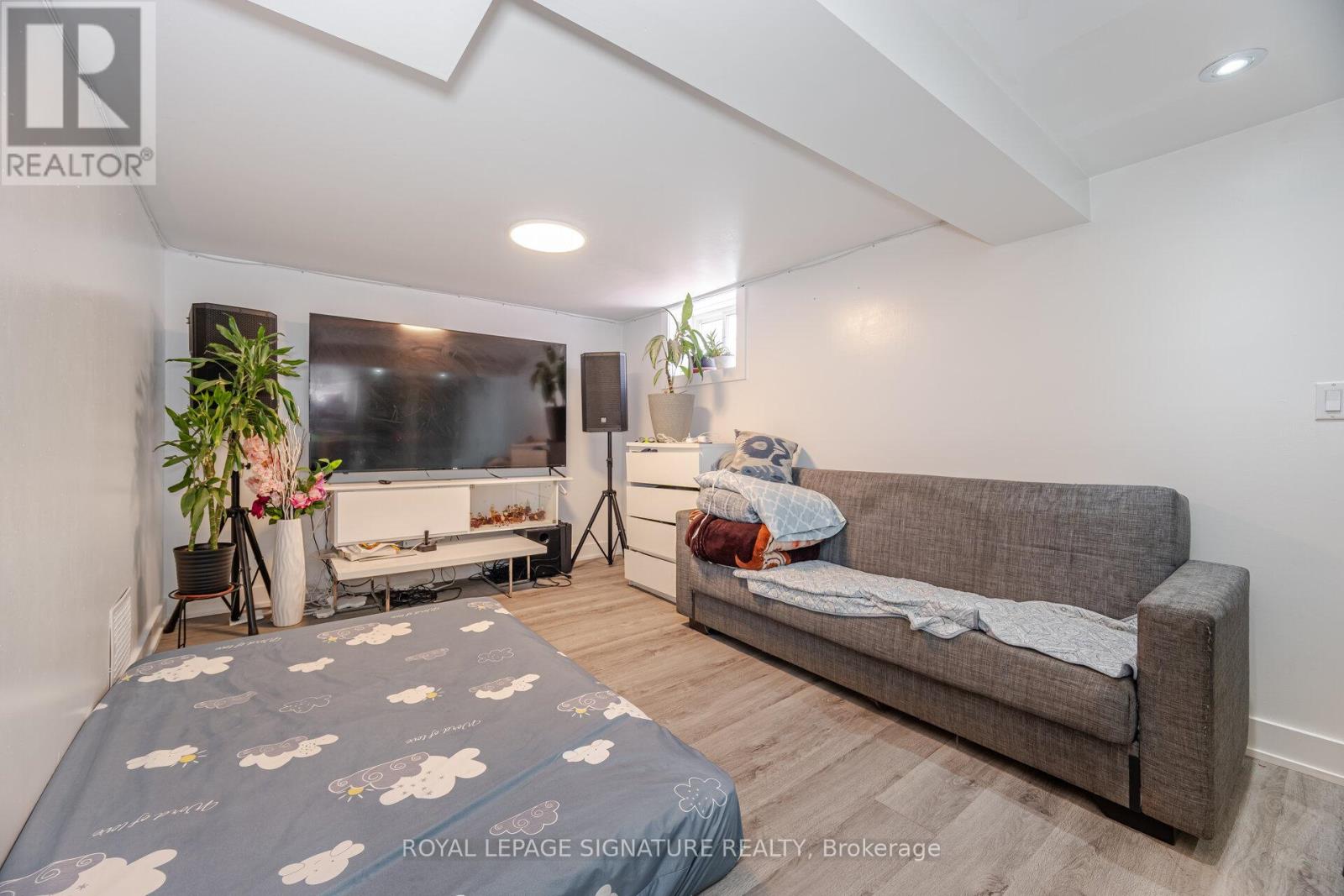 25 HANDEL STREET - 36