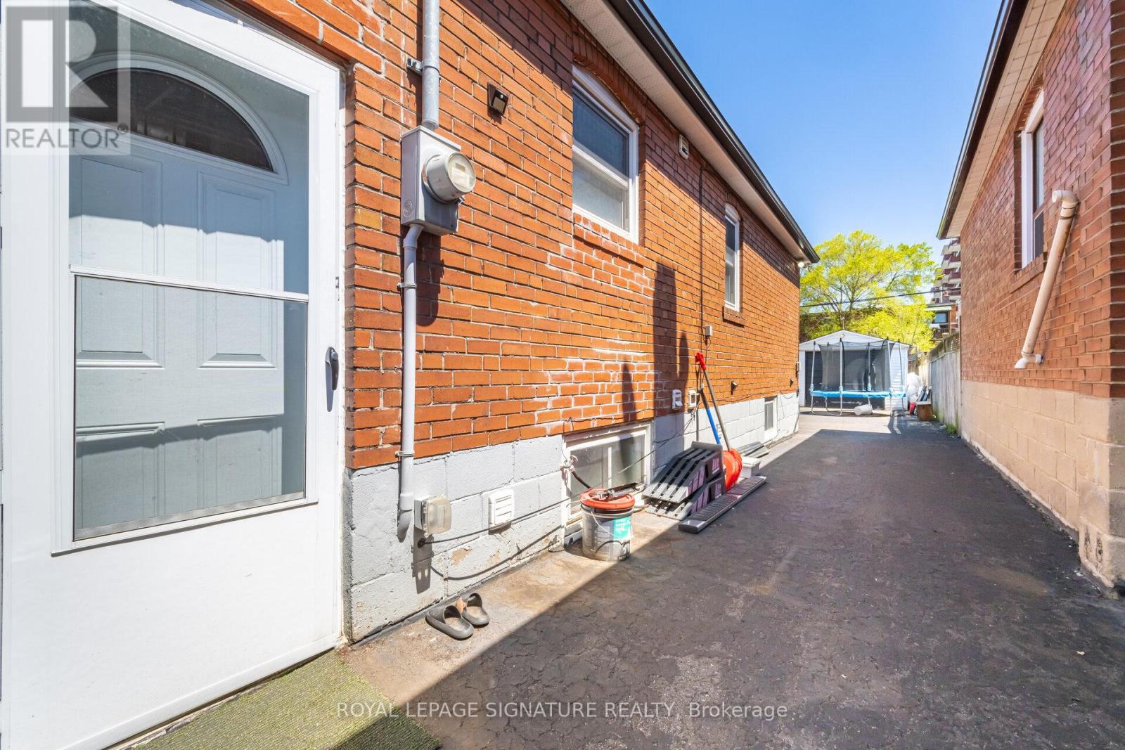 Photo 43 of 25 Handel Street, Toronto ON