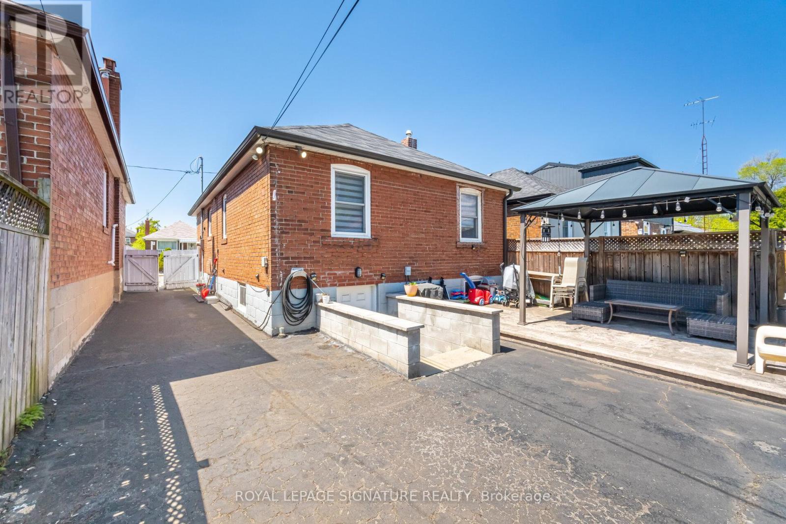 Photo 45 of 25 Handel Street, Toronto ON
