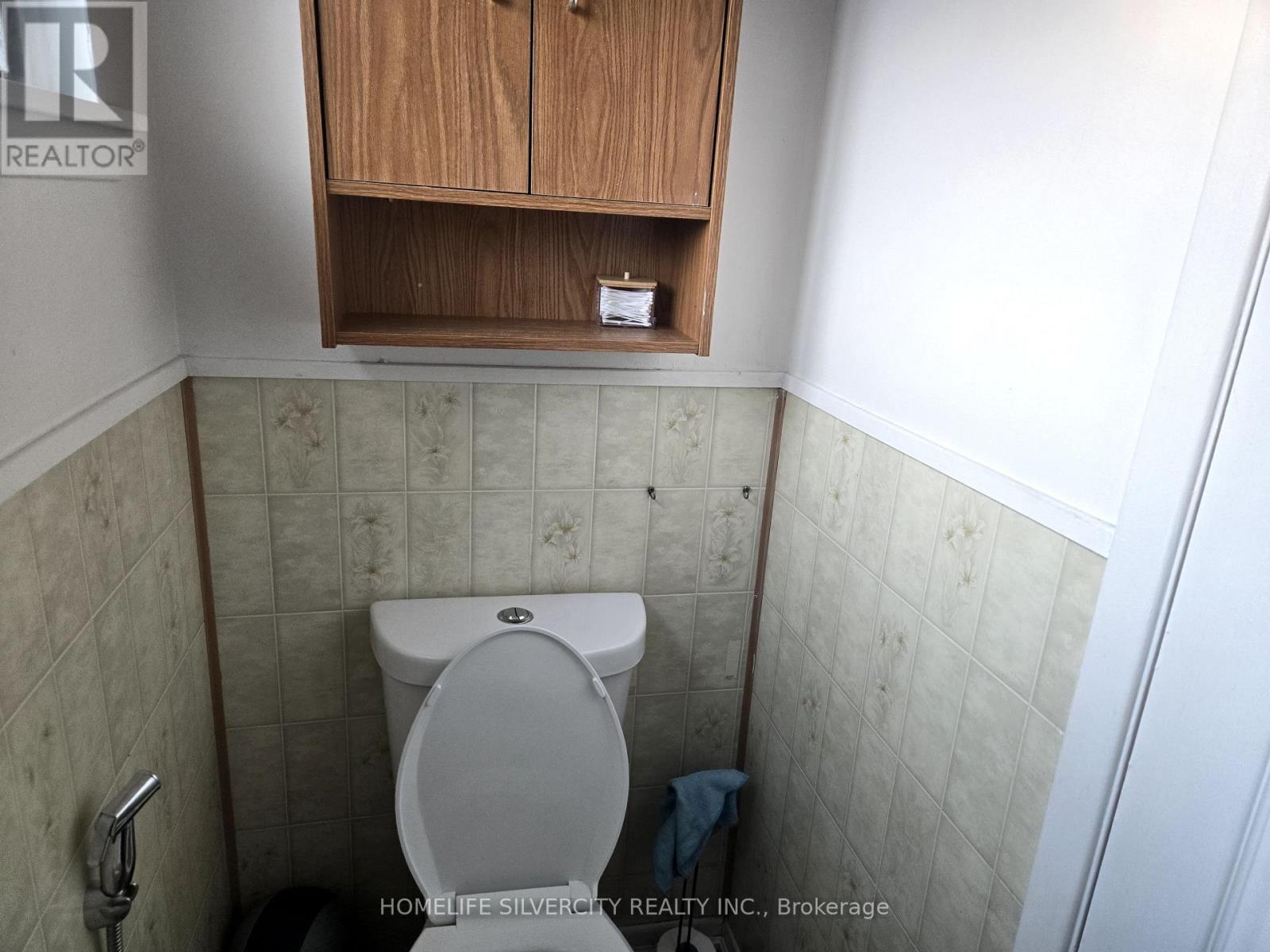Photo 14 of 7585 Wrenwood Crescent, Mississauga ON