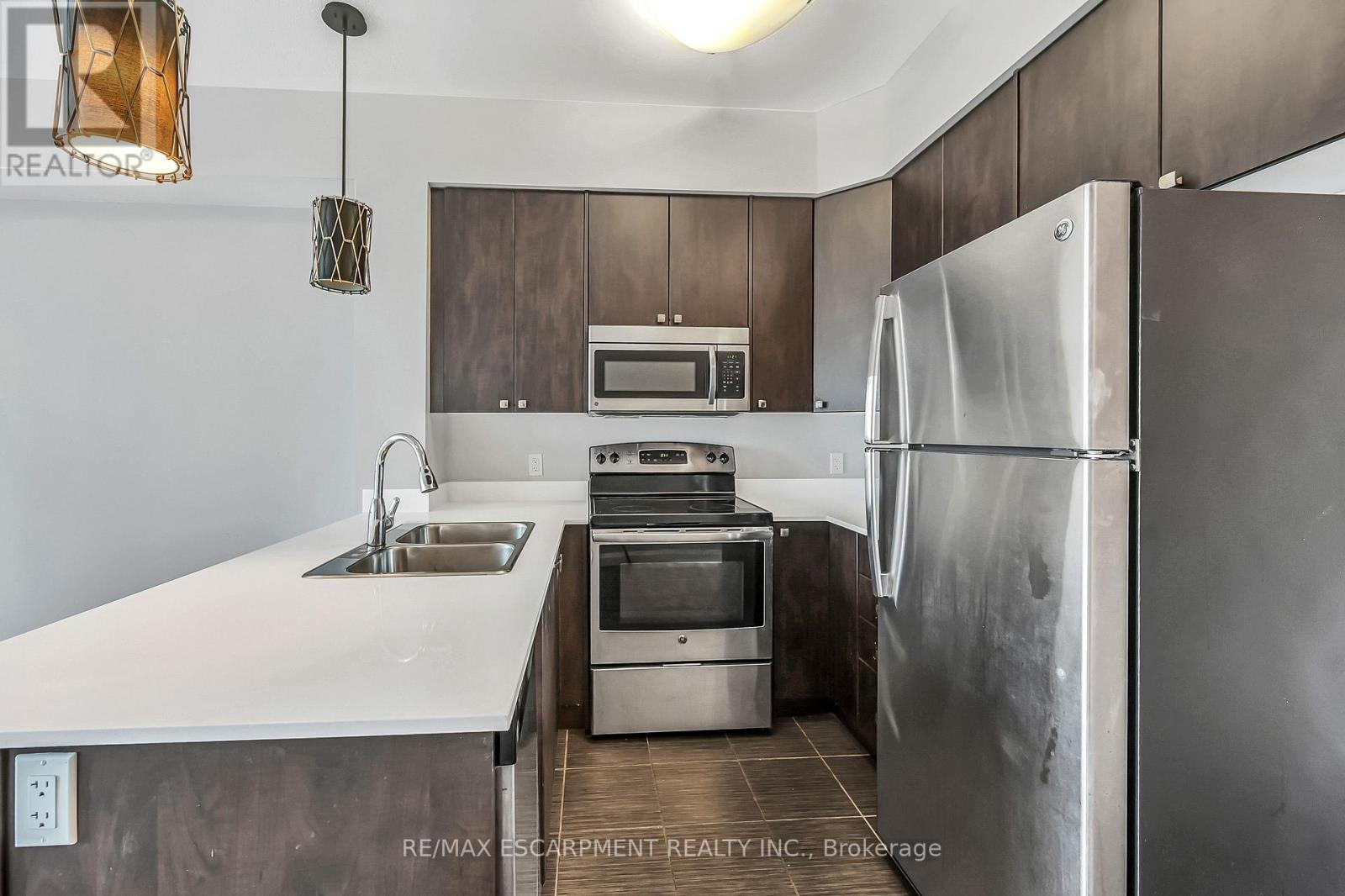 Photo 20 of 705 112 King Street E, Hamilton ON