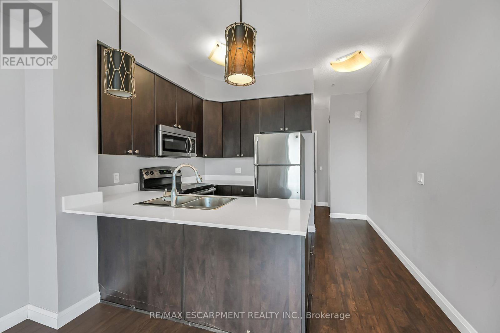 Photo 21 of 705 112 King Street E, Hamilton ON