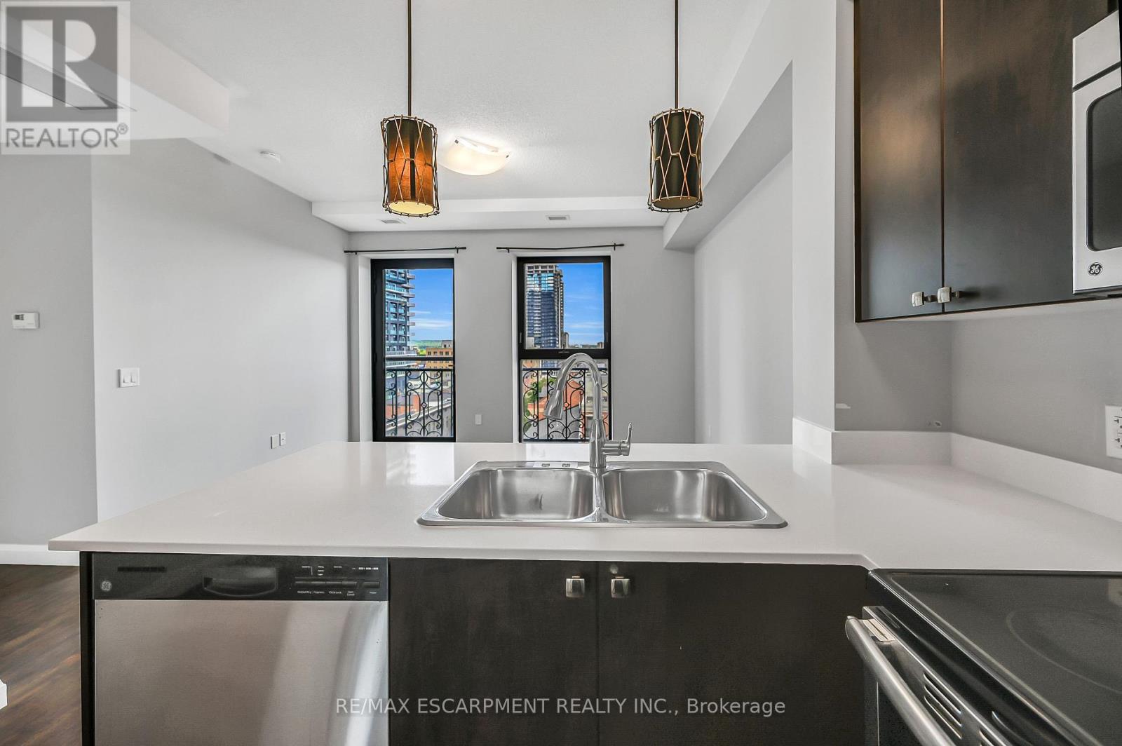 Photo 23 of 705 112 King Street E, Hamilton ON