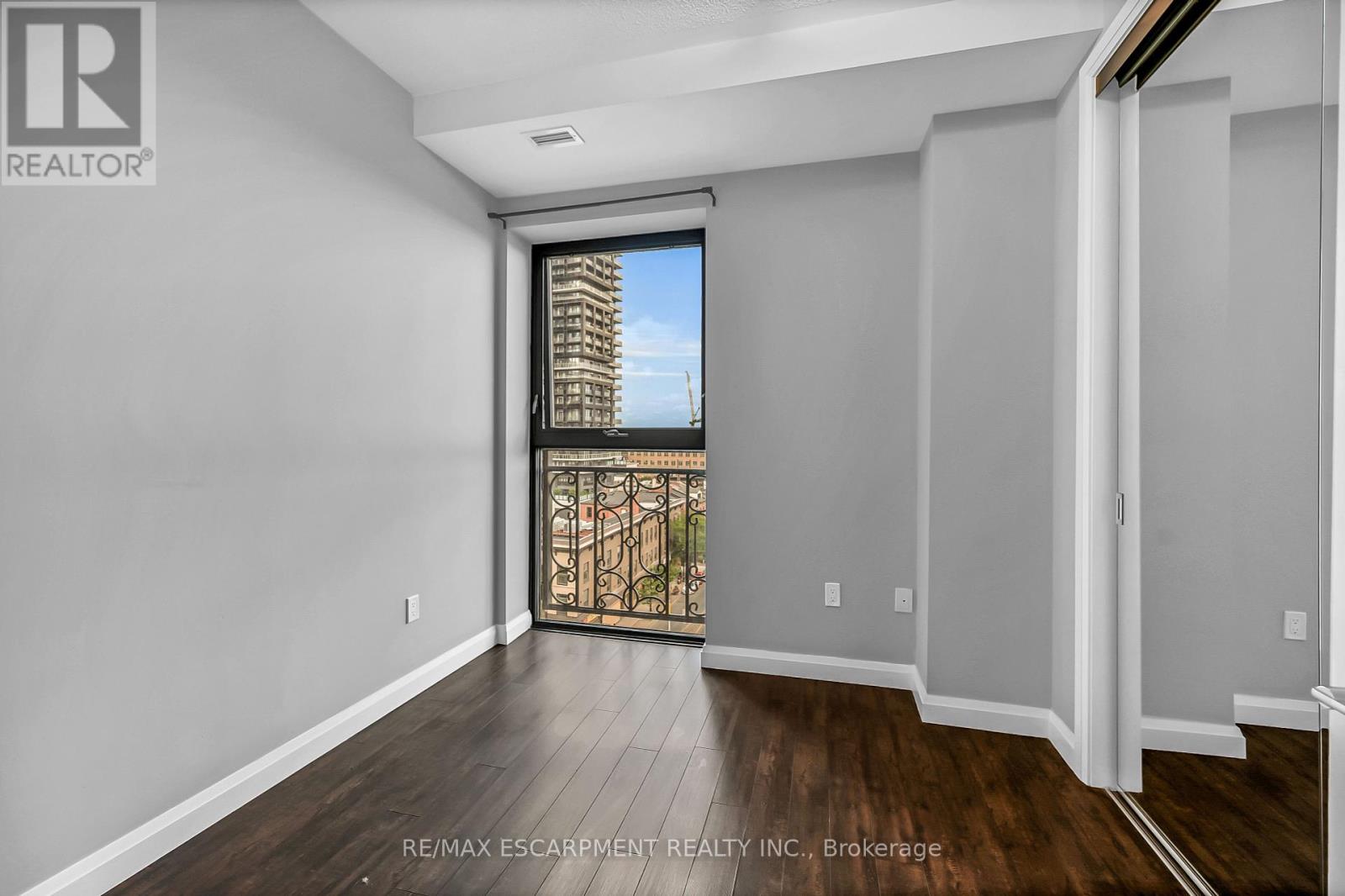 Photo 35 of 705 112 King Street E, Hamilton ON