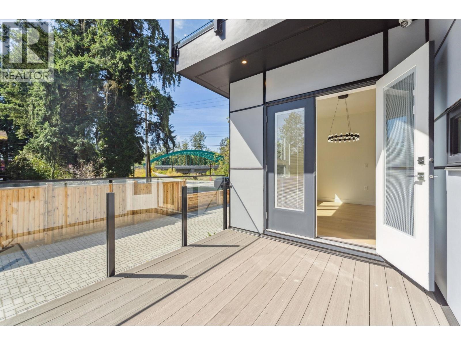Photo 8 of 844 St Denis Avenue, North Vancouver BC