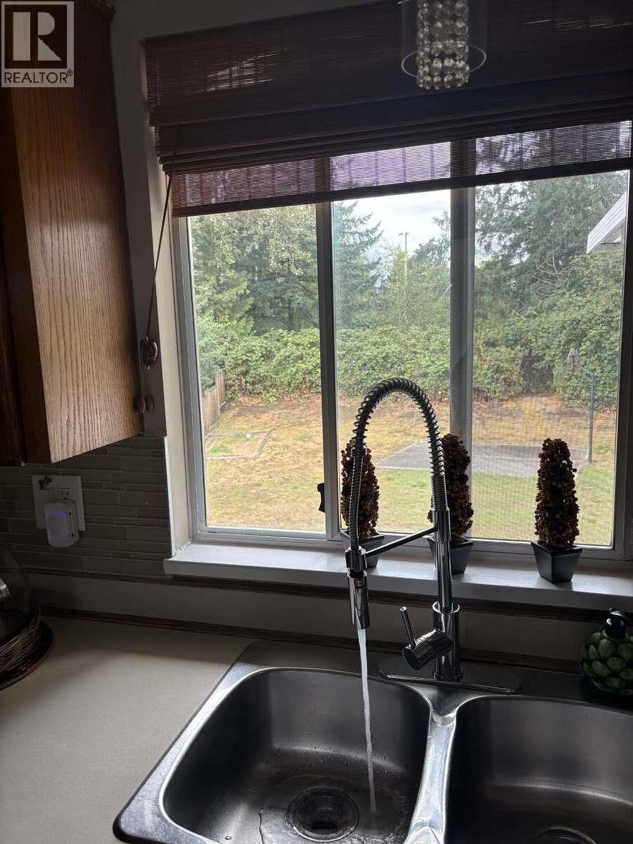 12400 NIKOLA STREET, Pitt Meadows