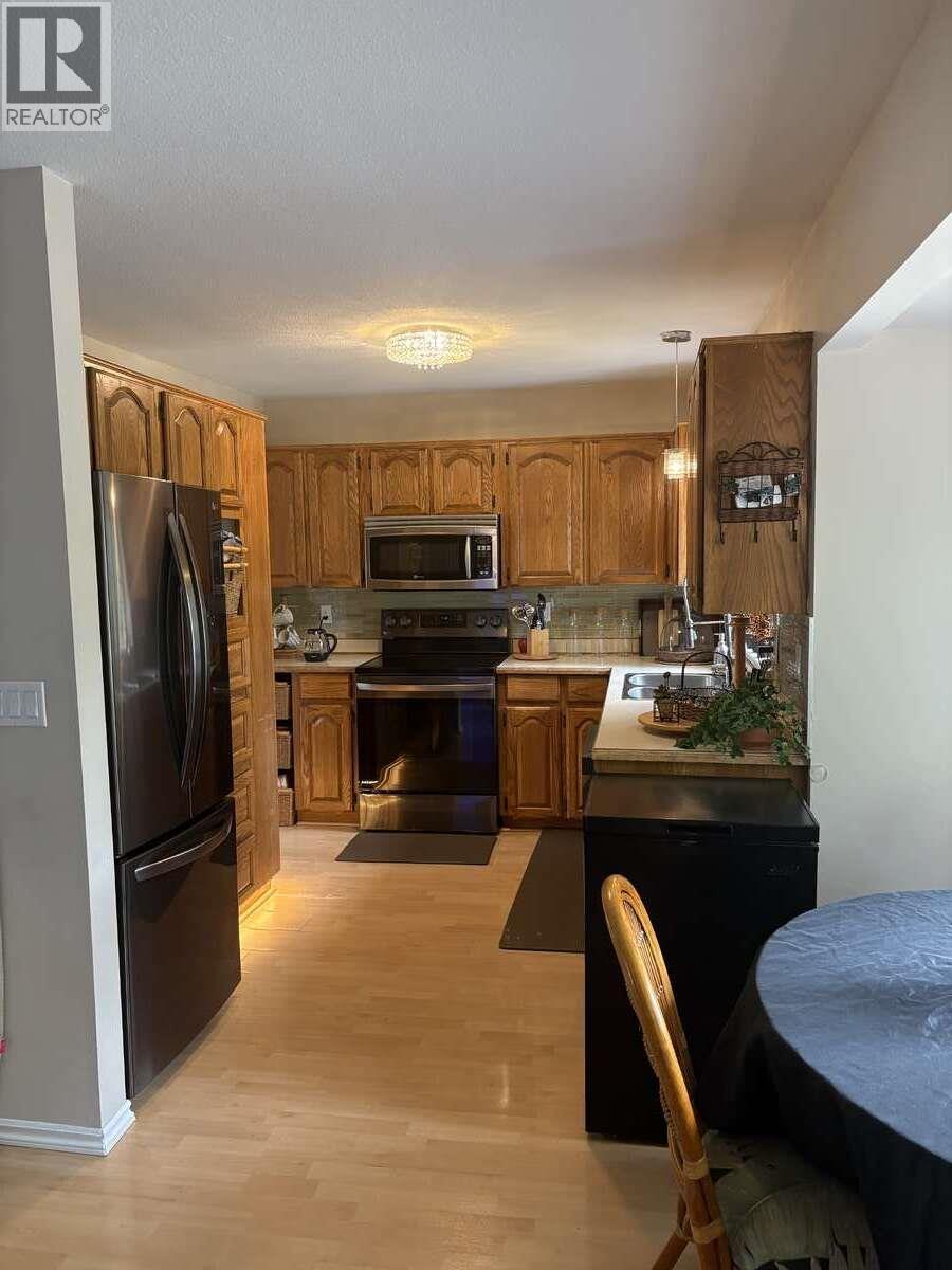 12400 NIKOLA STREET, Pitt Meadows