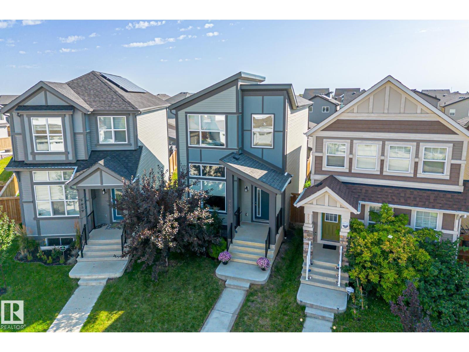 Photo 2 of 9655 225 St Nw, Edmonton AB