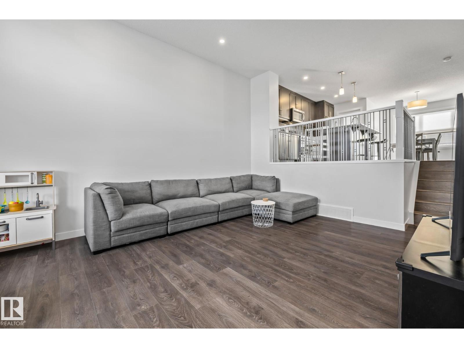 Photo 4 of 9655 225 St Nw, Edmonton AB