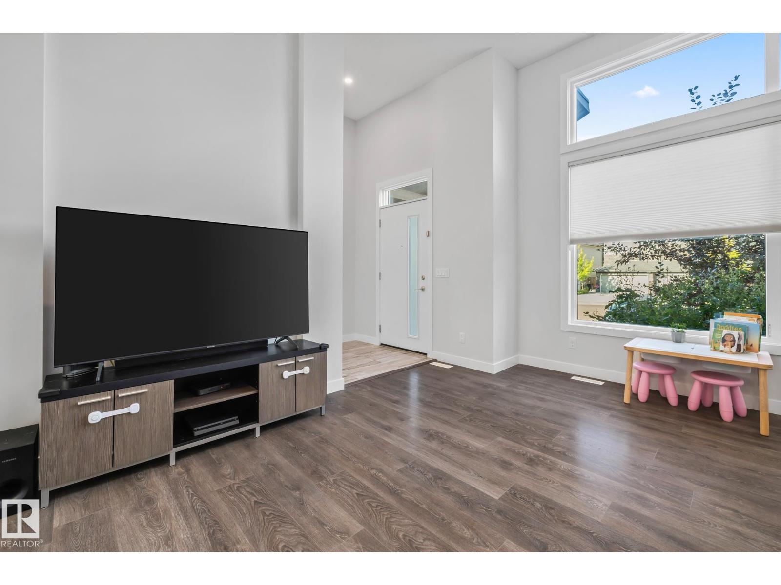 Photo 6 of 9655 225 St Nw, Edmonton AB