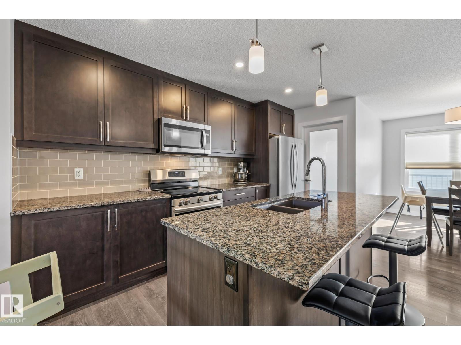 Photo 8 of 9655 225 St Nw, Edmonton AB