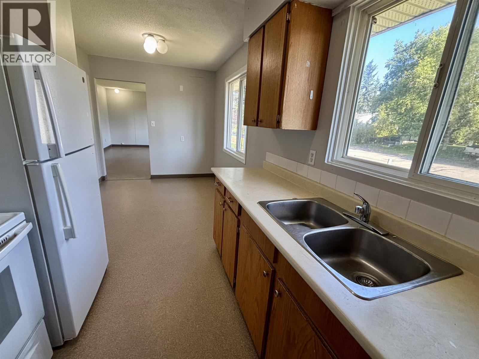 Photo 7 of 1585 Pearson Avenue, Prince George BC