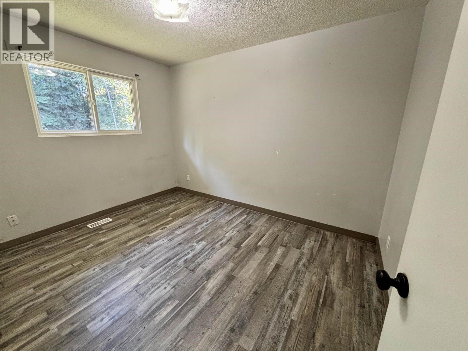 Photo 8 of 1585 Pearson Avenue, Prince George BC