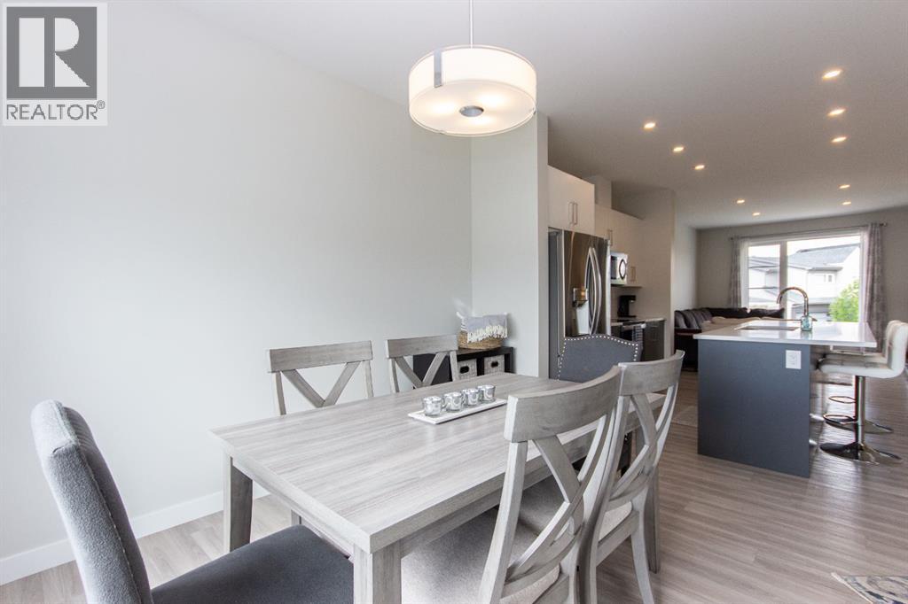 Single Family House Bi-level for Sale in  Ellington Crescent Evergreen Red Deer 