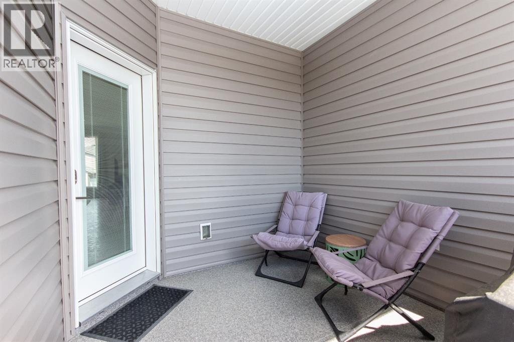 Single Family House Bi-level for Sale in  Ellington Crescent Evergreen Red Deer 