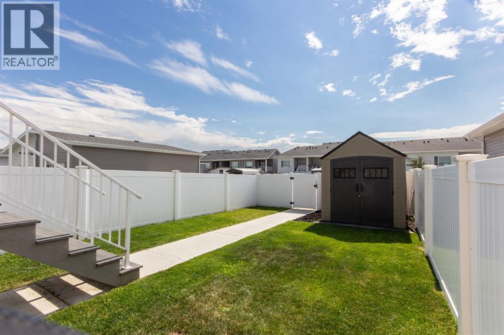Single Family House Bi-level for Sale in  Ellington Crescent Evergreen Red Deer 