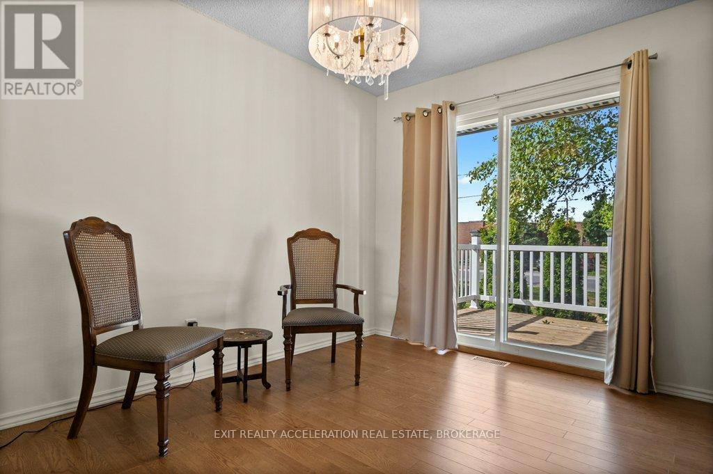 Photo 14 of 28 Sunset Crescent, Greater Napanee ON