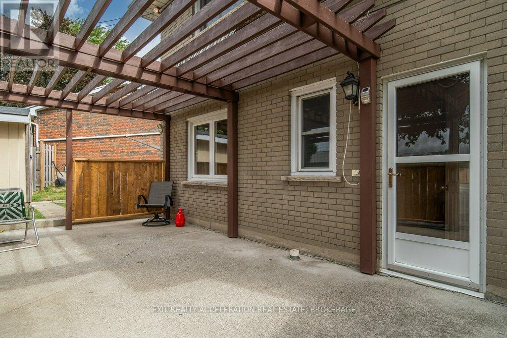 Photo 41 of 28 Sunset Crescent, Greater Napanee ON