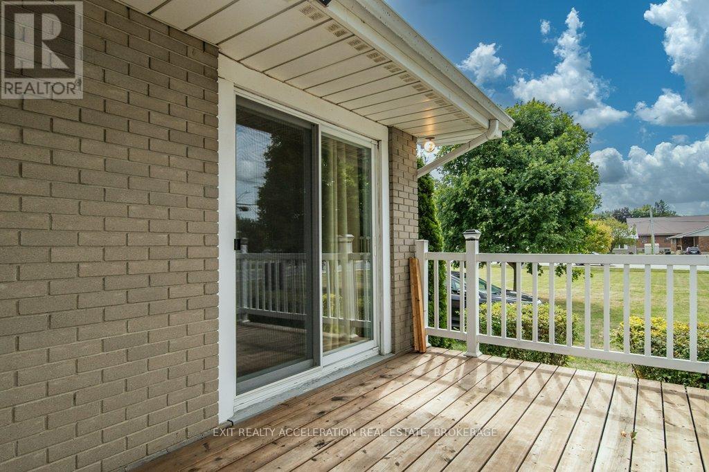 Photo 43 of 28 Sunset Crescent, Greater Napanee ON