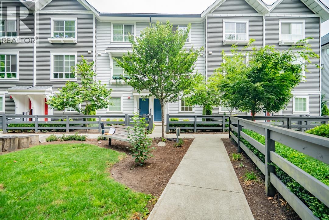 Photo 3 of 41 19696 Hammond Road, Pitt Meadows BC