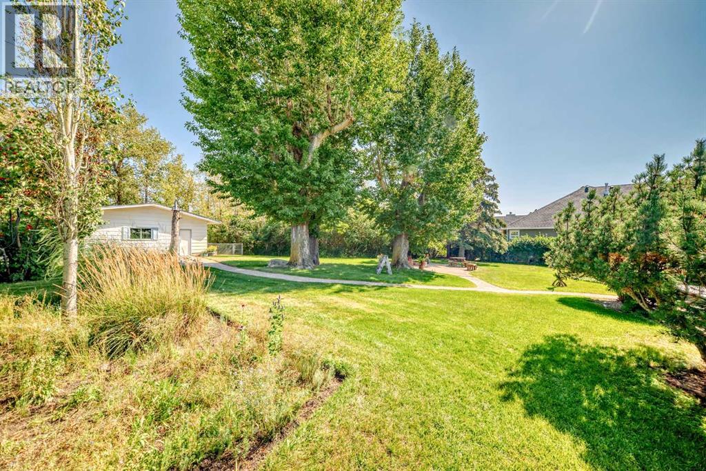 Photo 6 of 3919 39 Street Close, Ponoka AB