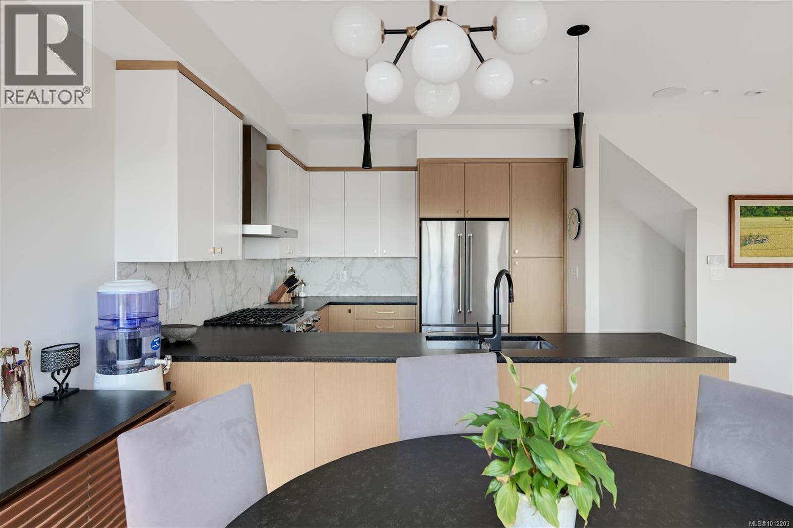 Photo 19 of 1122 Olivine Mews, Langford BC