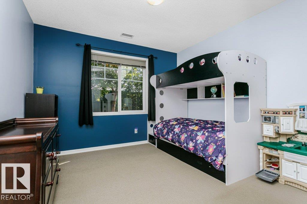 Photo 32 of 119 2503 Hanna Cr Nw, Edmonton AB