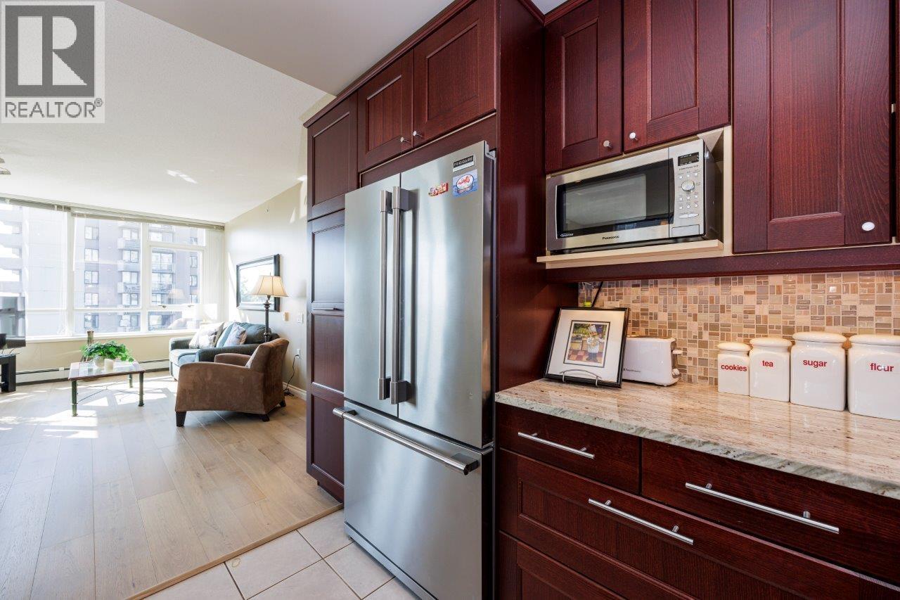 Photo 9 of 301 120 W 16th Street, North Vancouver BC