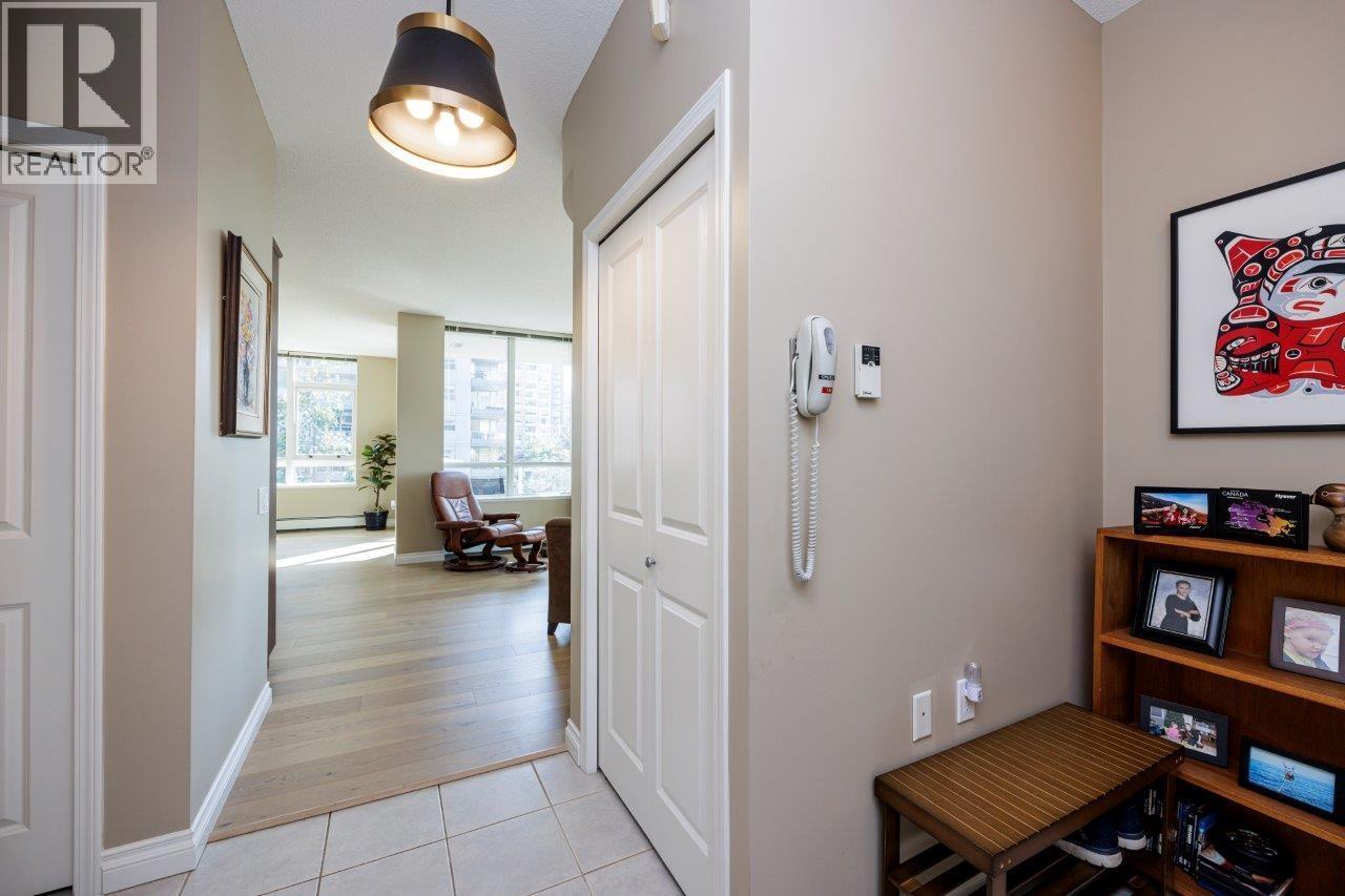 Photo 5 of 301 120 W 16th Street, North Vancouver BC