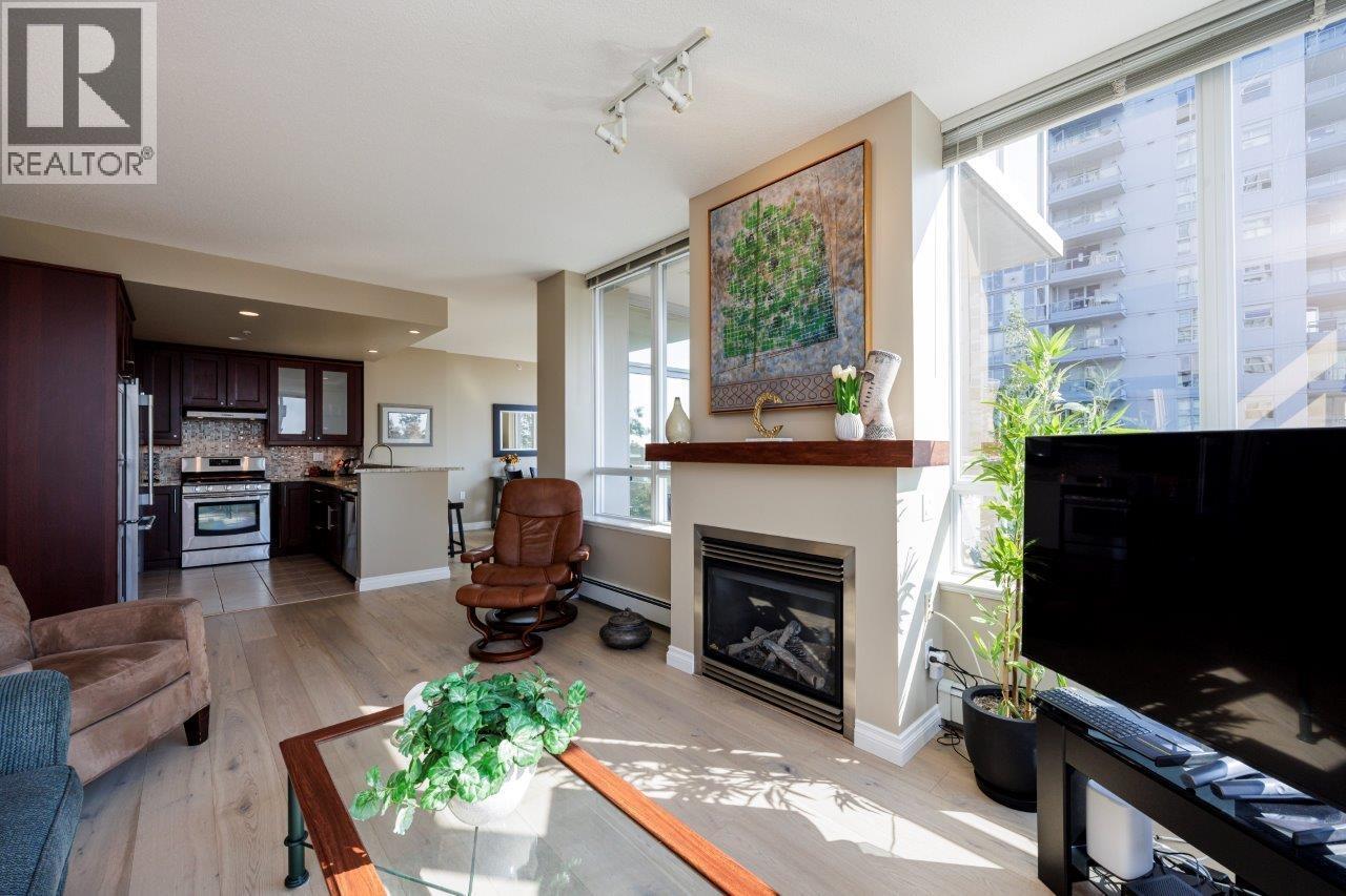 Photo 11 of 301 120 W 16th Street, North Vancouver BC