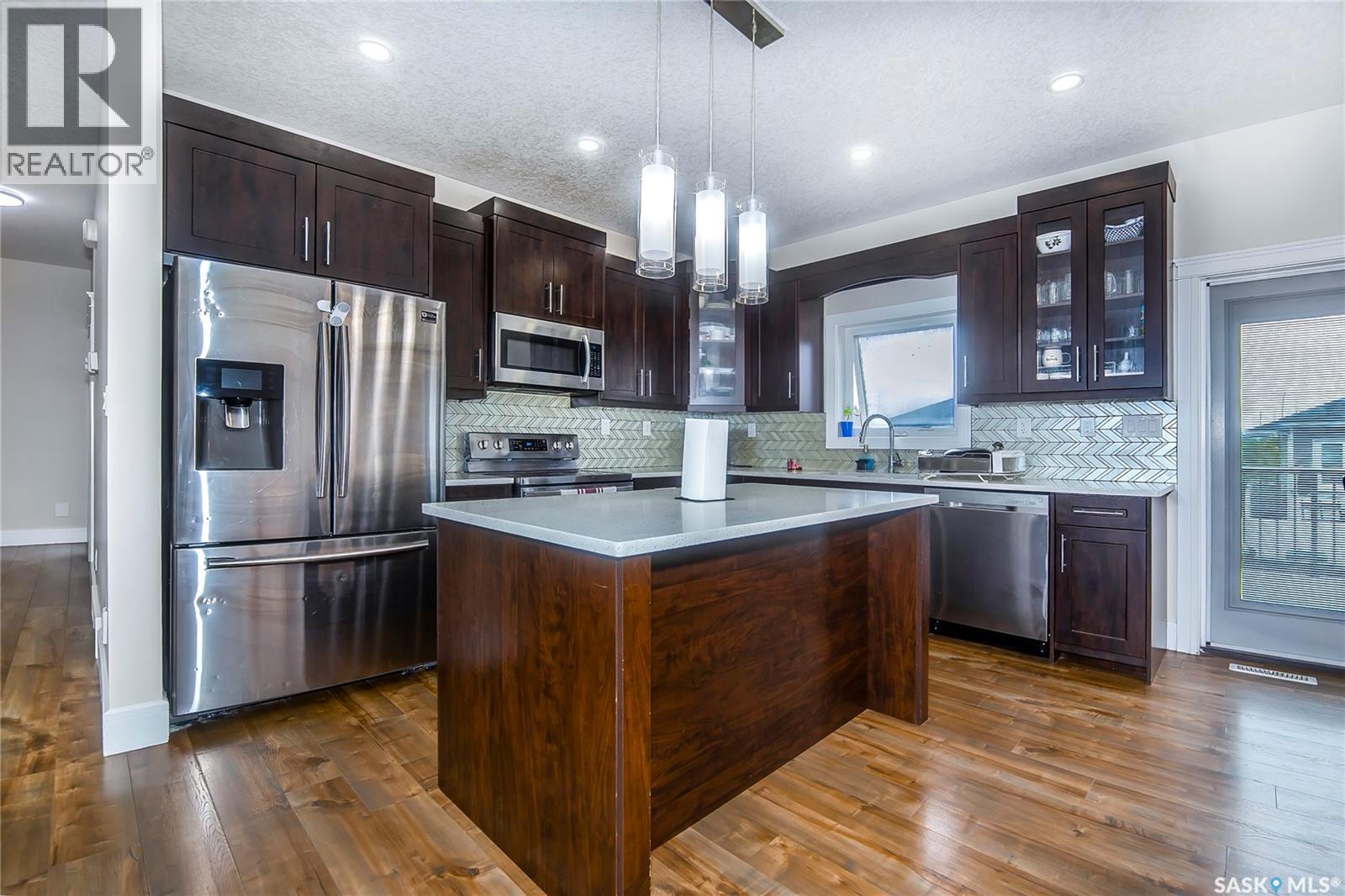 Photo 11 of 211 Settler Crescent, Warman SK