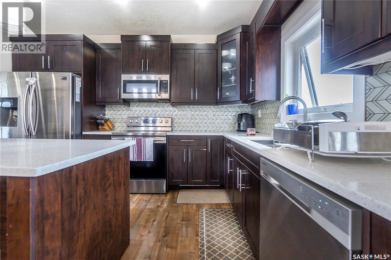 Photo 12 of 211 Settler Crescent, Warman SK