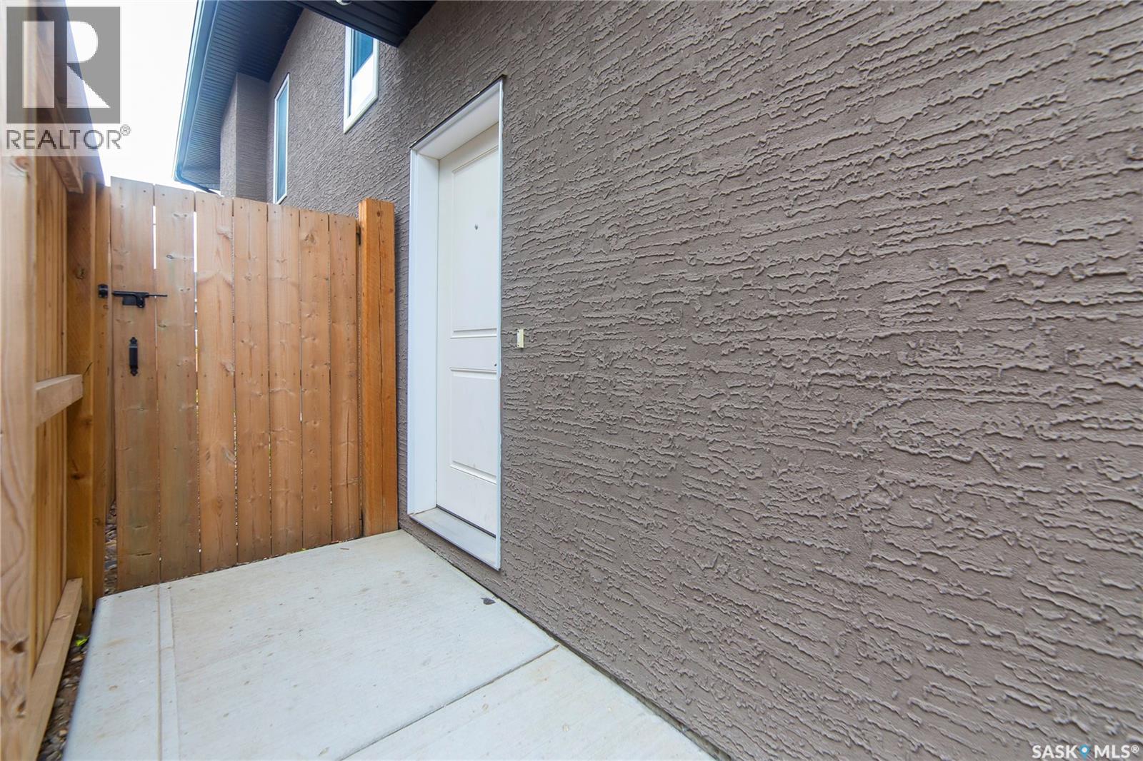 Photo 30 of 211 Settler Crescent, Warman SK