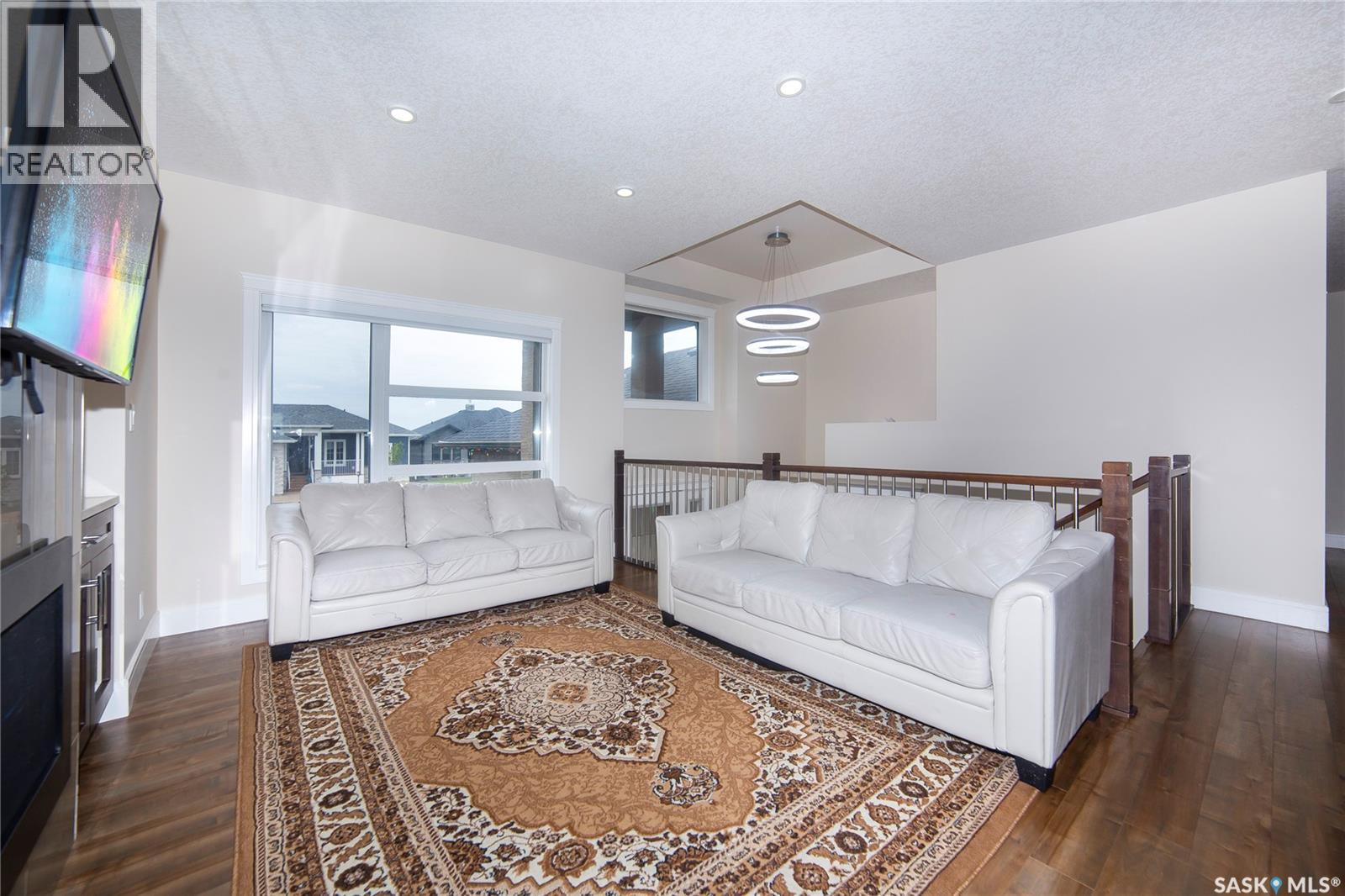 Photo 8 of 211 Settler Crescent, Warman SK