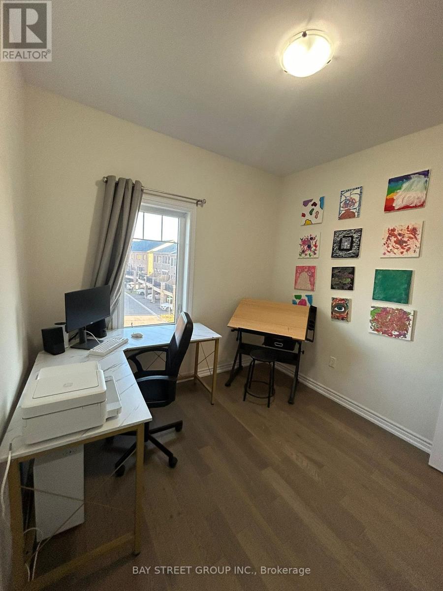 Photo 26 of 35 George Peach Avenue, Markham ON