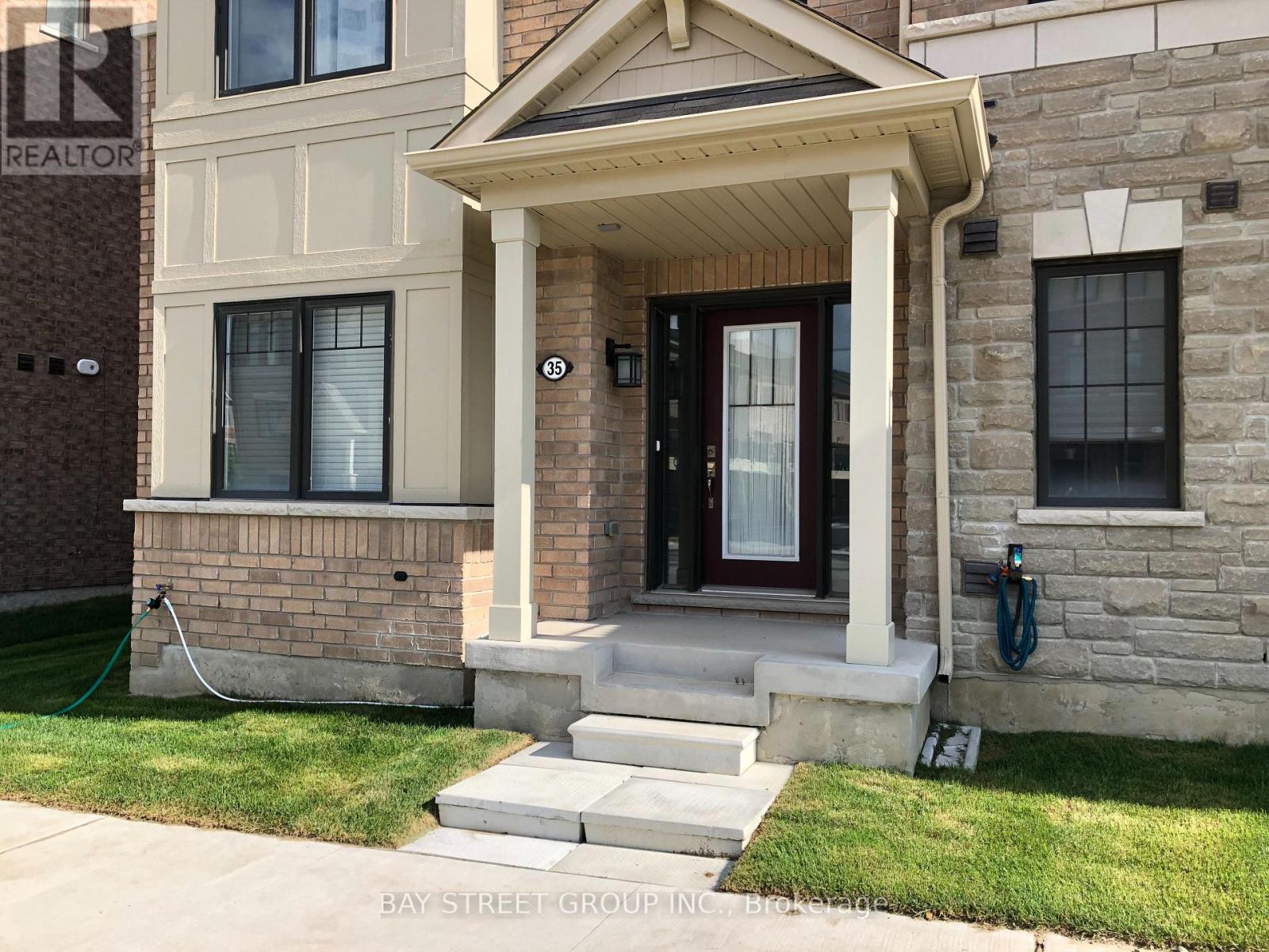 Photo 3 of 35 George Peach Avenue, Markham ON