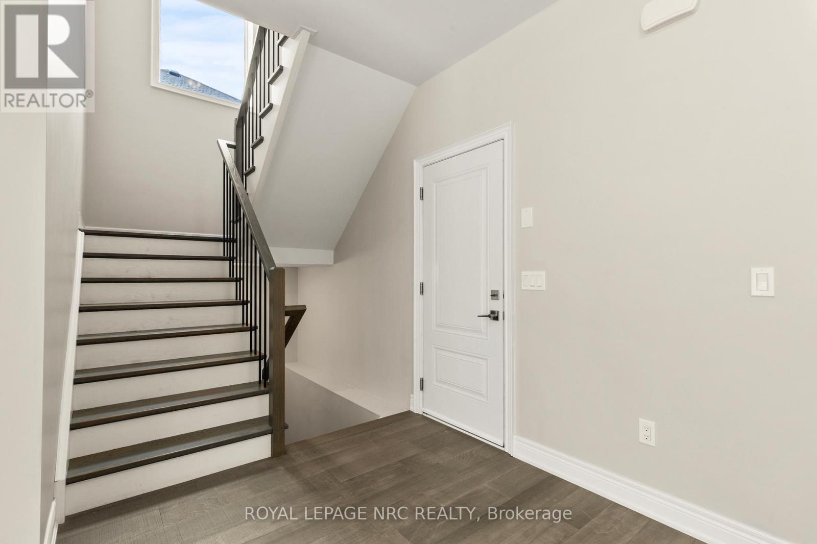 Photo 17 of 25 Autumn Avenue, Thorold ON